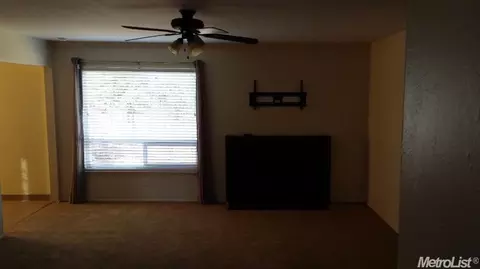 6357 Templeton Dr, Carmichael, CA 95608 photo 3