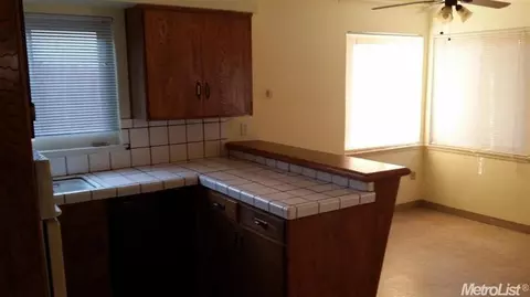 6357 Templeton Dr, Carmichael, CA 95608 photo 4
