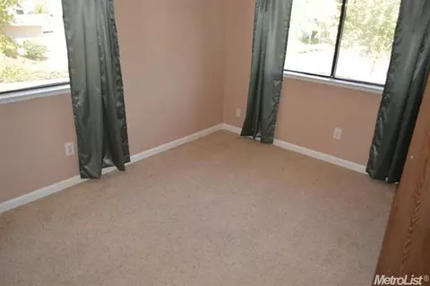 1932 Shadowbrook Dr #1, Merced, CA 95348 photo 4