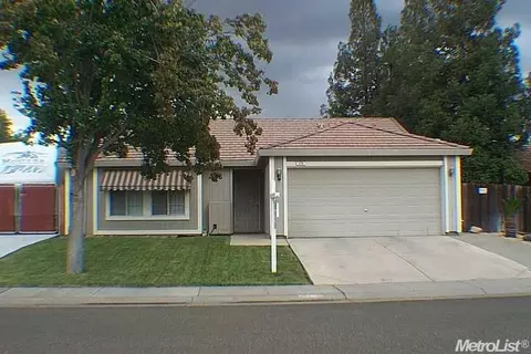 175 Dawn Cir, Galt, CA 95632 photo 1