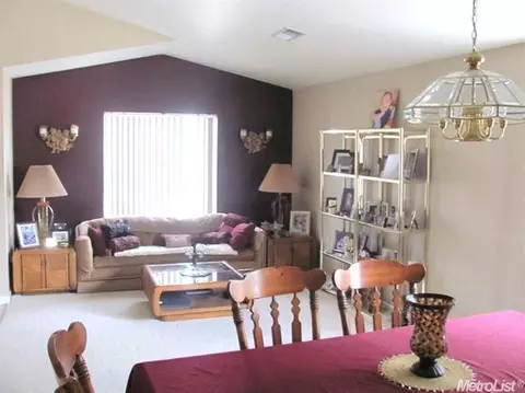 916 Sandy Way, Turlock, CA 95382 photo 3