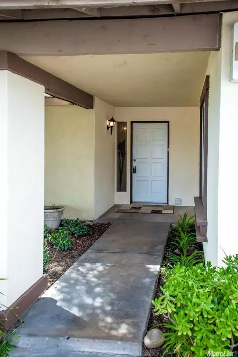 1547 Bernice Dr, Ceres, CA 95307 photo 4