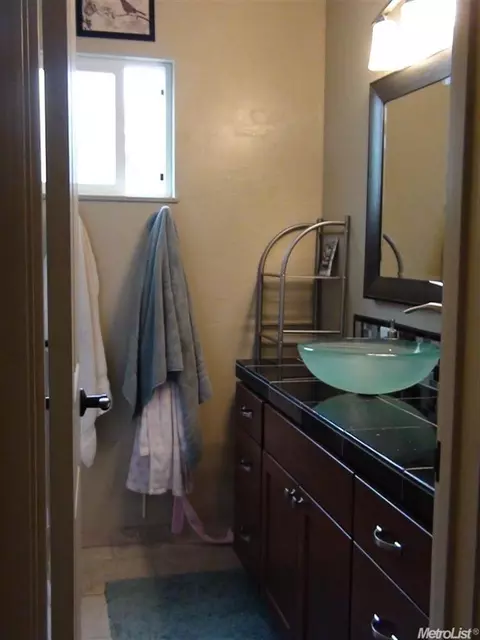 830 Ehrhardt Dr, Lodi, CA 95240 photo 11
