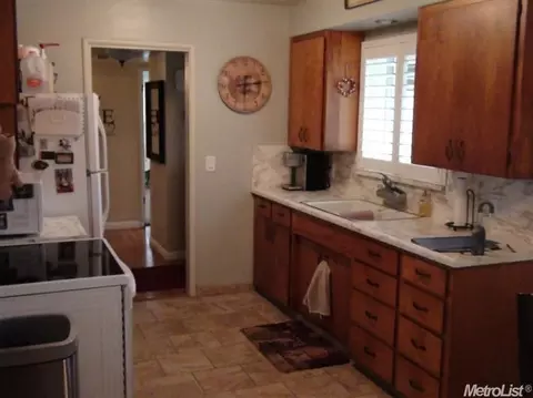 830 Ehrhardt Dr, Lodi, CA 95240 photo 5