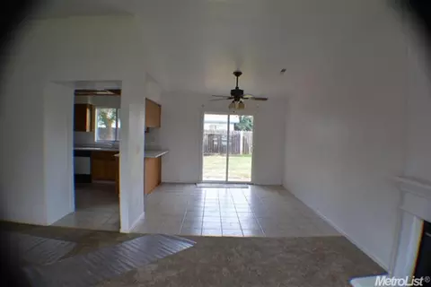 357 Las Brisas St, Merced, CA 95341 photo 3