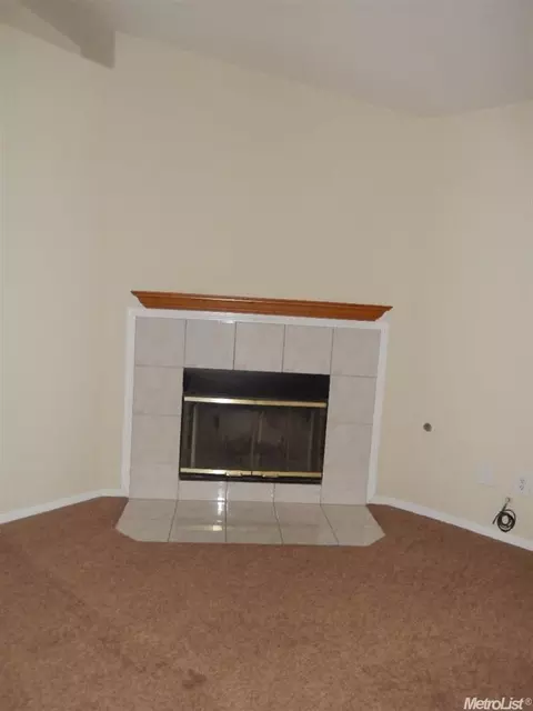 237 Sentinel Dr, Modesto, CA 95357 photo 4