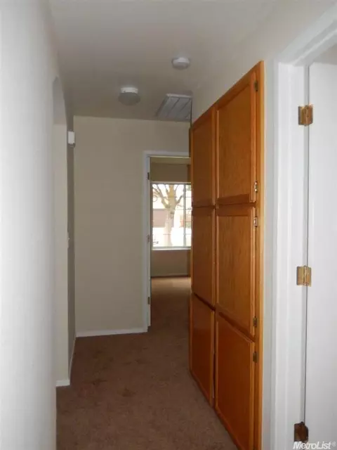 237 Sentinel Dr, Modesto, CA 95357 photo 8