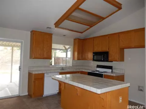 237 Sentinel Dr, Modesto, CA 95357 photo 3