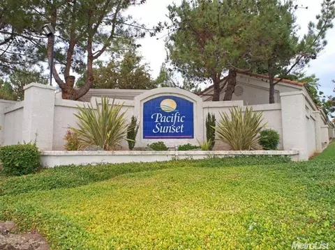 111 Beachcomber Dr, Rocklin, CA 95677 photo 2