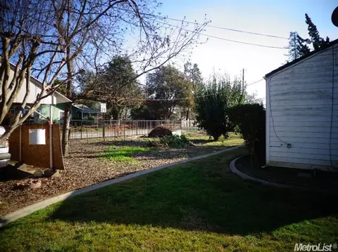 5344 E Hogan Ln, Lodi, CA 95240 photo 3