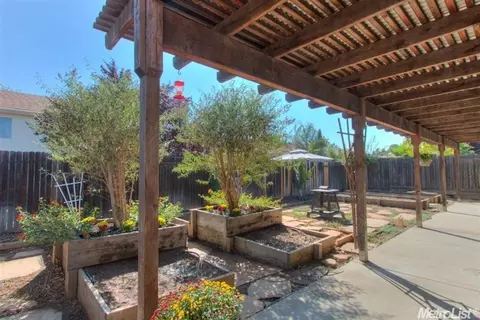 4475 Excelsior Rd, Mather, CA 95655 photo 2