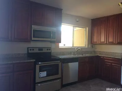 535 Ripona, Ripon, CA 95366 photo 2