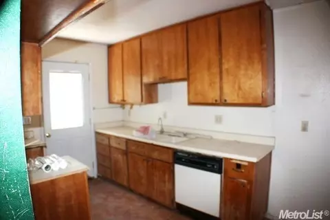 1524 Ironside Dr, Modesto, CA 95358 photo 6
