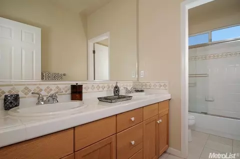3771 Gresham Ln, Sacramento, CA 95835 photo 15