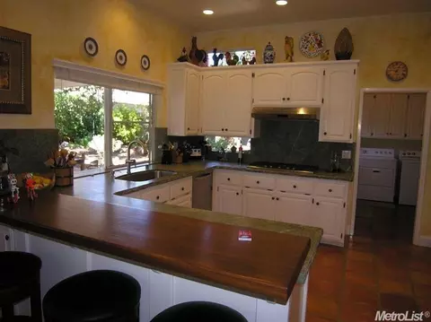 105 Blodgett Dr, Folsom, CA 95630 photo 5