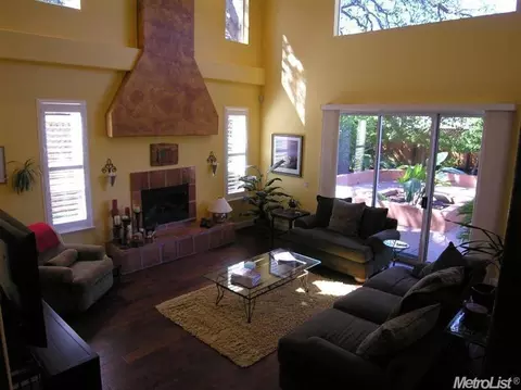 105 Blodgett Dr, Folsom, CA 95630 photo 3
