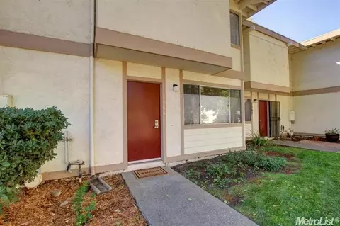 1568 Drake Dr, Davis, CA 95616 photo 2