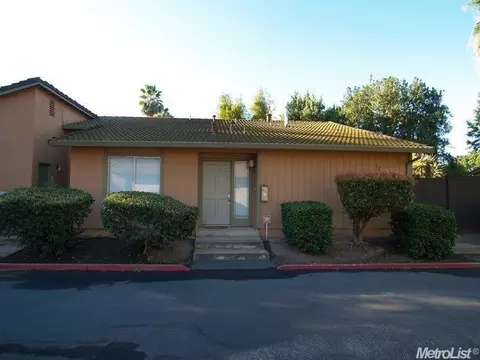 4068 Elmo Loop, Modesto, CA 95356 photo 2