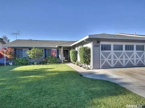 2724 Chickaree Ln, Modesto, CA 95358 photo 2