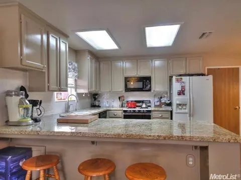 2724 Chickaree Ln, Modesto, CA 95358 photo 10