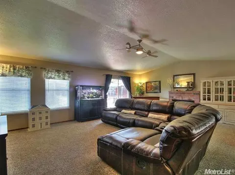 2724 Chickaree Ln, Modesto, CA 95358 photo 5