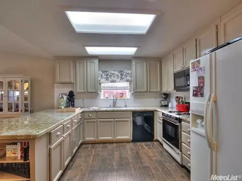 2724 Chickaree Ln, Modesto, CA 95358 photo 7