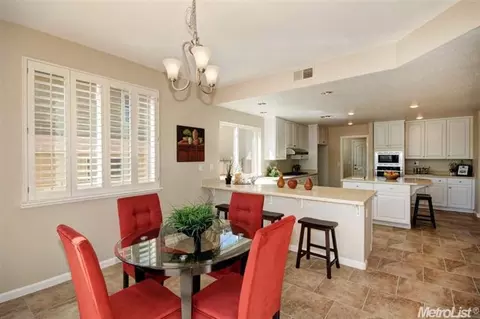 445 Higgins St, Folsom, CA 95630 photo 2