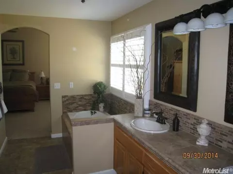 2615 Nicklaus Dr, Turlock, CA 95382 photo 19