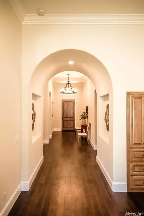 2511 Glenbrook Dr, Lodi, CA 95242 photo 4