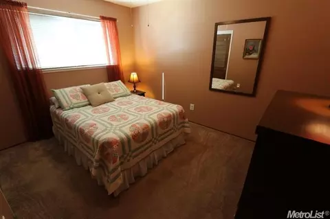 2808 Hummingbird Dr, Ceres, CA 95307 photo 9