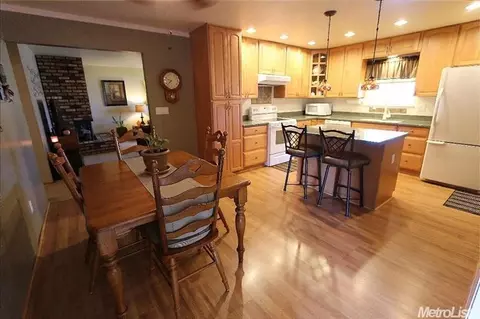 2808 Hummingbird Dr, Ceres, CA 95307 photo 4