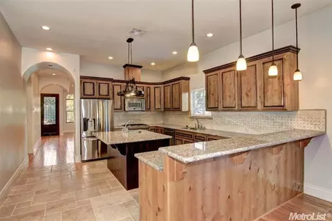 6304 Lincoln Ave, Carmichael, CA 95608 photo 4