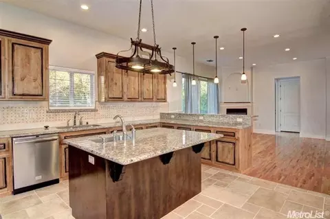 6304 Lincoln Ave, Carmichael, CA 95608 photo 7