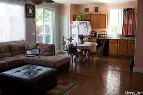 4528 Winje Dr, Antelope, CA 95843 photo 2