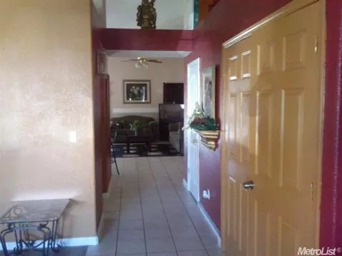1070 Norman Dr, Manteca, CA 95336 photo 8