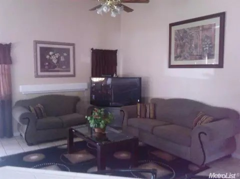 1070 Norman Dr, Manteca, CA 95336 photo 7