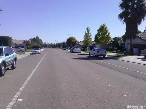 1070 Norman Dr, Manteca, CA 95336 photo 24