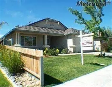 1070 Norman Dr, Manteca, CA 95336 photo 1