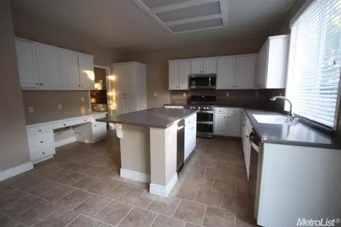4012 Divan Ct, Modesto, CA 95356 photo 8
