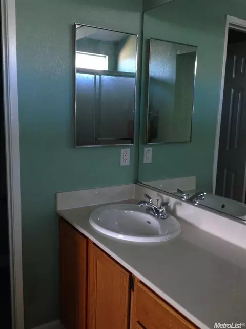 1525 Seine Dr, Modesto, CA 95351 photo 12