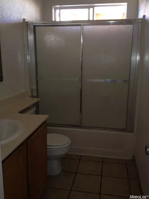 1525 Seine Dr, Modesto, CA 95351 photo 13