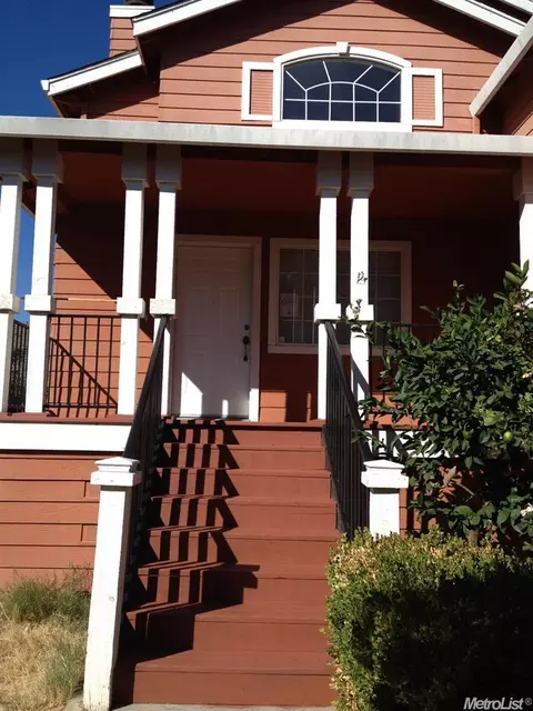 1525 Seine Dr, Modesto, CA 95351 photo 2