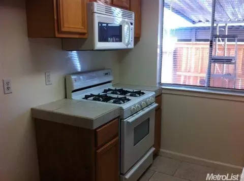 4035 Oak Villa Cir, Carmichael, CA 95608 photo 4