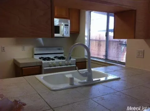 4035 Oak Villa Cir, Carmichael, CA 95608 photo 7