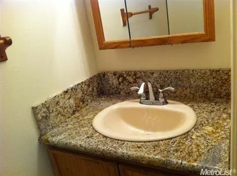 4035 Oak Villa Cir, Carmichael, CA 95608 photo 8