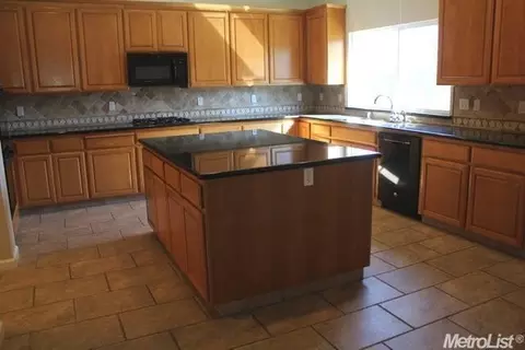 1578 Deerpark Dr, Manteca, CA 95336 photo 5