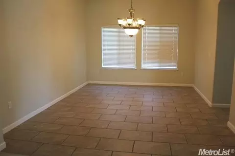 1578 Deerpark Dr, Manteca, CA 95336 photo 4