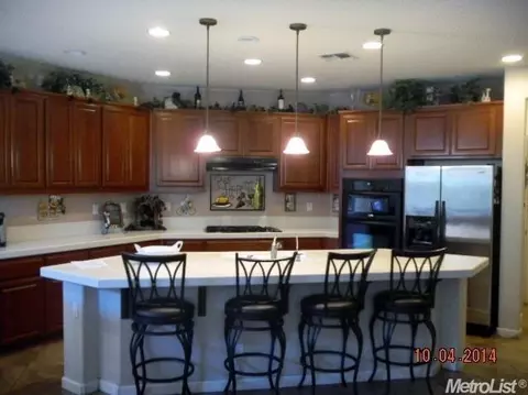 1220 Jasmine Dr, Patterson, CA 95363 photo 2
