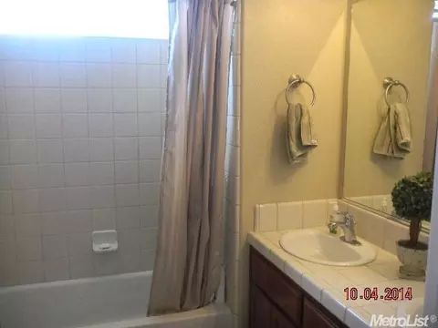 1652 Moonbeam Way, Turlock, CA 95382 photo 9