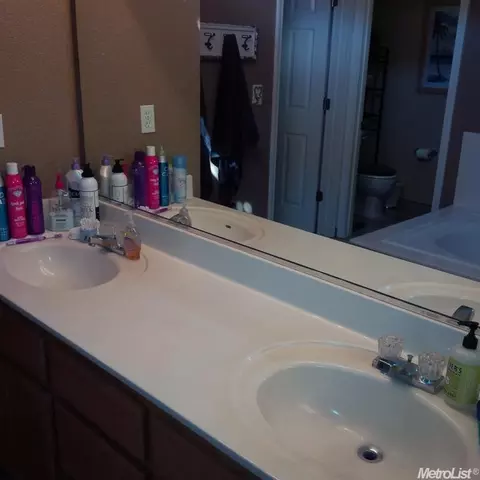 290 Sunbird Dr, Turlock, CA 95382 photo 17